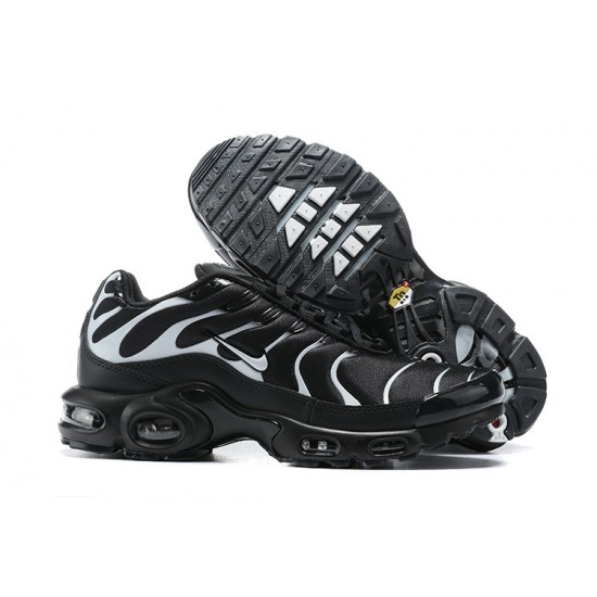 KicksOnFire Nike Air Max Plus Tn Black Grey Shoes 852630-038